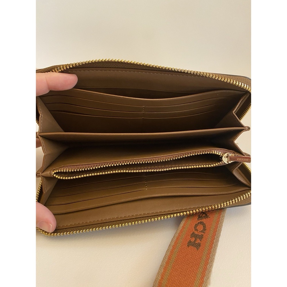 New Without Box Coach Long Zip Around Wallet In Signature Canvas Brown - Picture 5 of 8